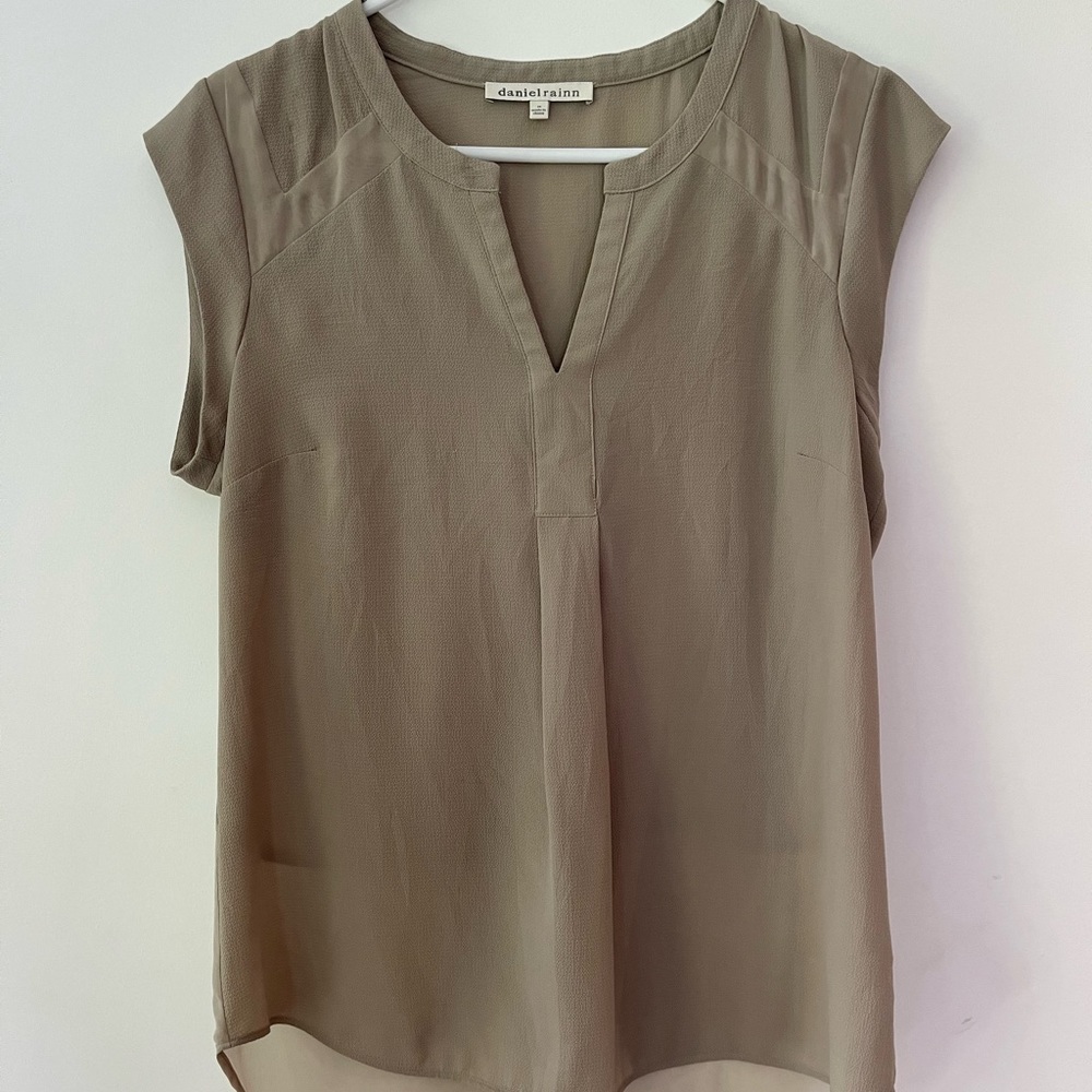 Beautiful danielrainn Blouse